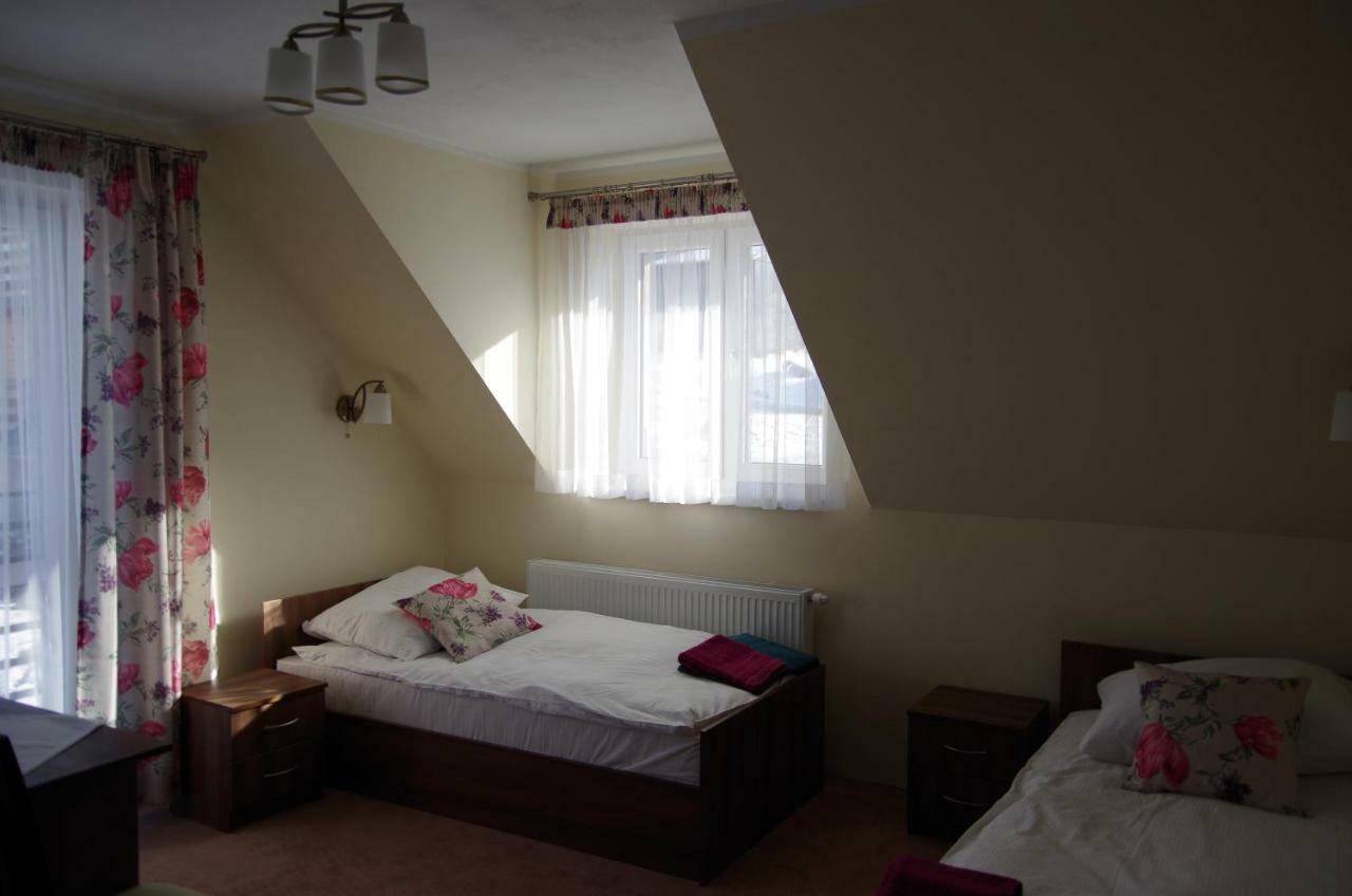 Willa Rembisz Łapsze Niżne Buitenkant foto